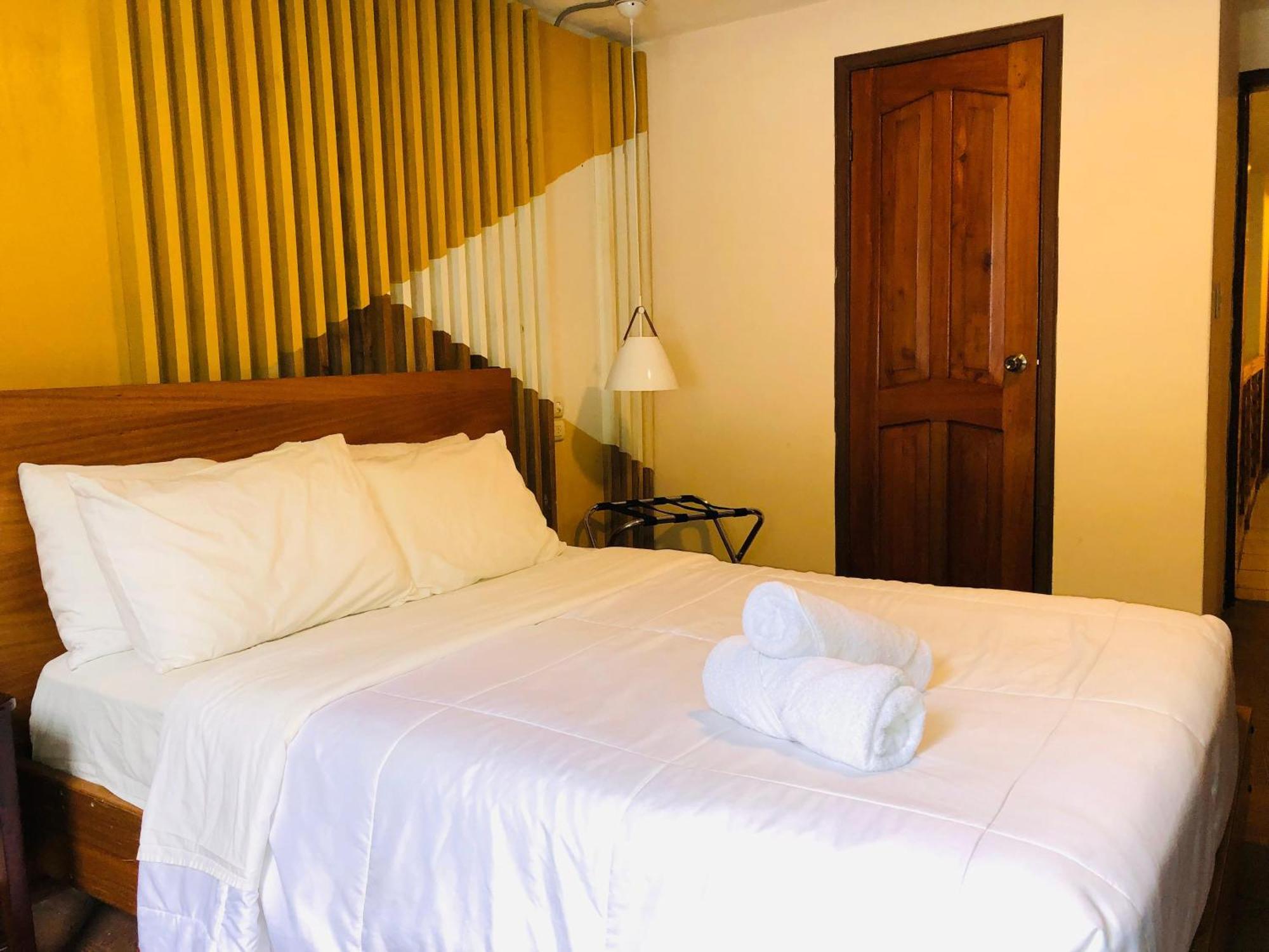 Hotel Socialtel Banos Esterno foto